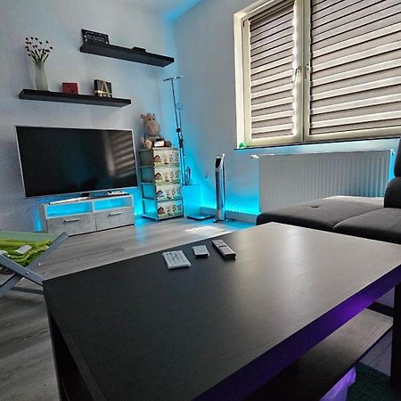 Appartamento Zimmer In Bilk-Zentrum Duesseldorf Esterno foto